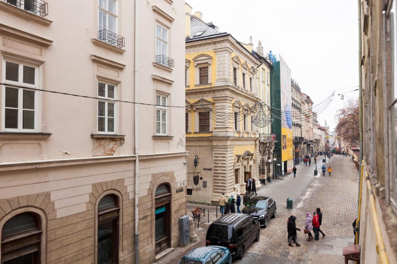 Friends House On Square Rynok Appartement Lviv Buitenkant foto